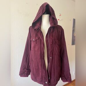American Eagle Quilted hooded maroon jacket L